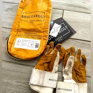 USED worn Brucebolt batting gloves, comesw/ original bag& stickers, yth medium